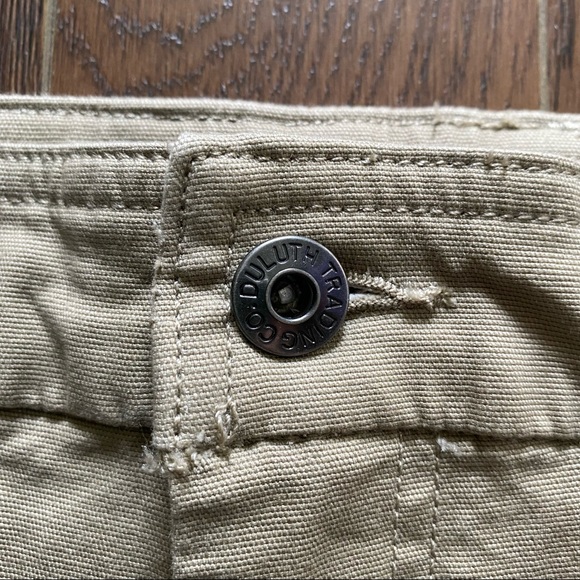 Duluth Trading Co Cargo Shorts 10” Tan New Flex Fire Hose Trim Fit Men’s Size 46 - Picture 4 of 12